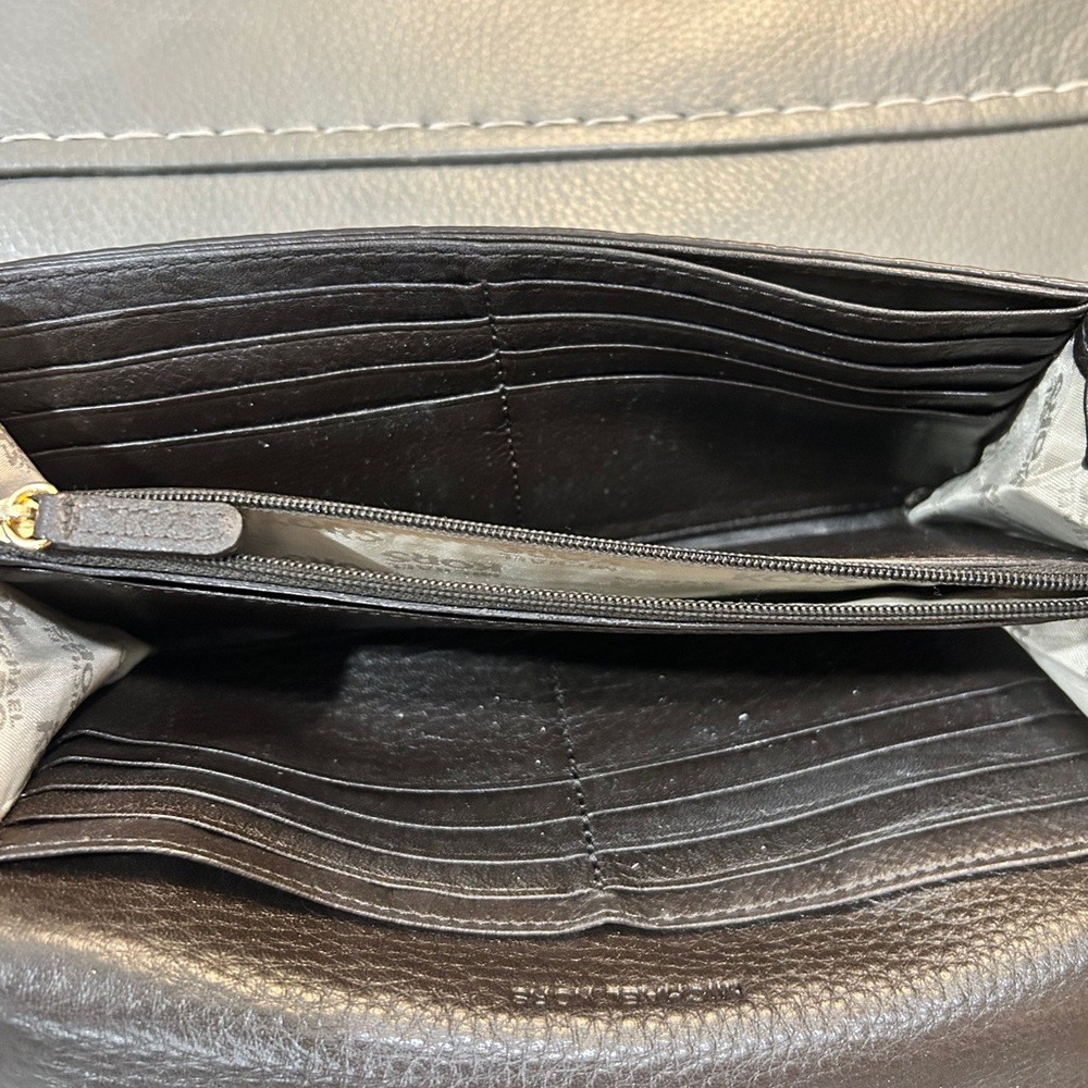 Michael Kors Brown Embossed Snakeskin Leather Wallet. GUVC - Picture 6 of 7